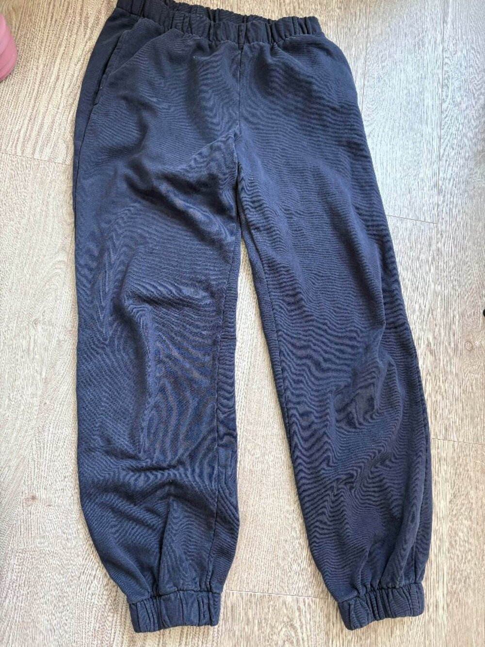 BRANDY MELVILLE NAVY SWEAT